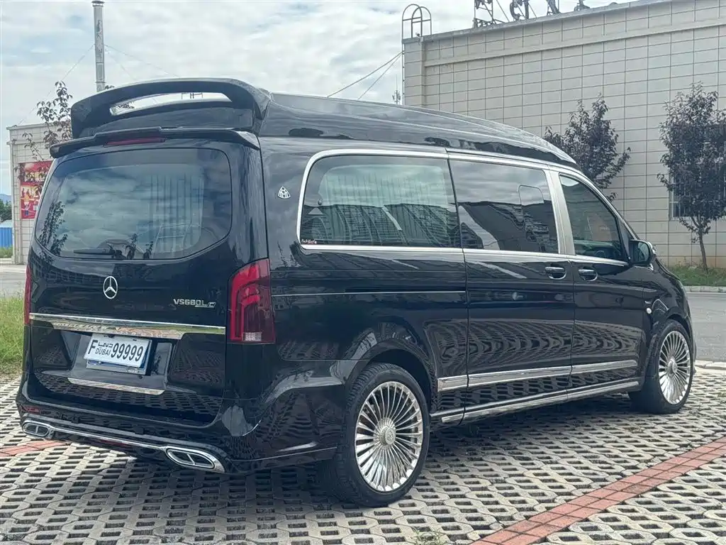 MERCEDES-BENZ VITO