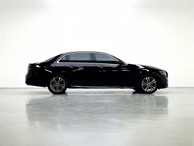 Mercedes-Benz E-Class 2021 E 260 L Sport фото 6