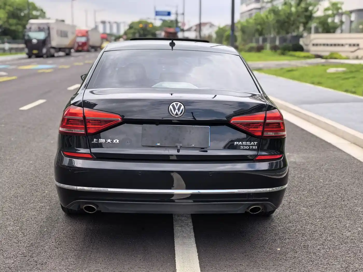 Volkswagen Passat 2016 330TSI DSG Honor Edition фото 6
