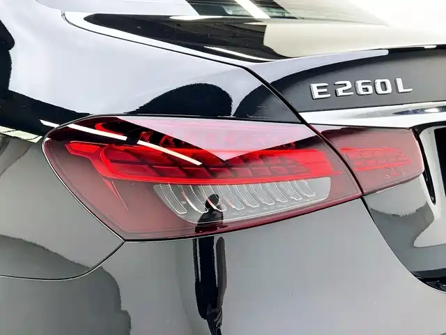Mercedes-Benz E-Class 2021 E 260 L Sport фото 16