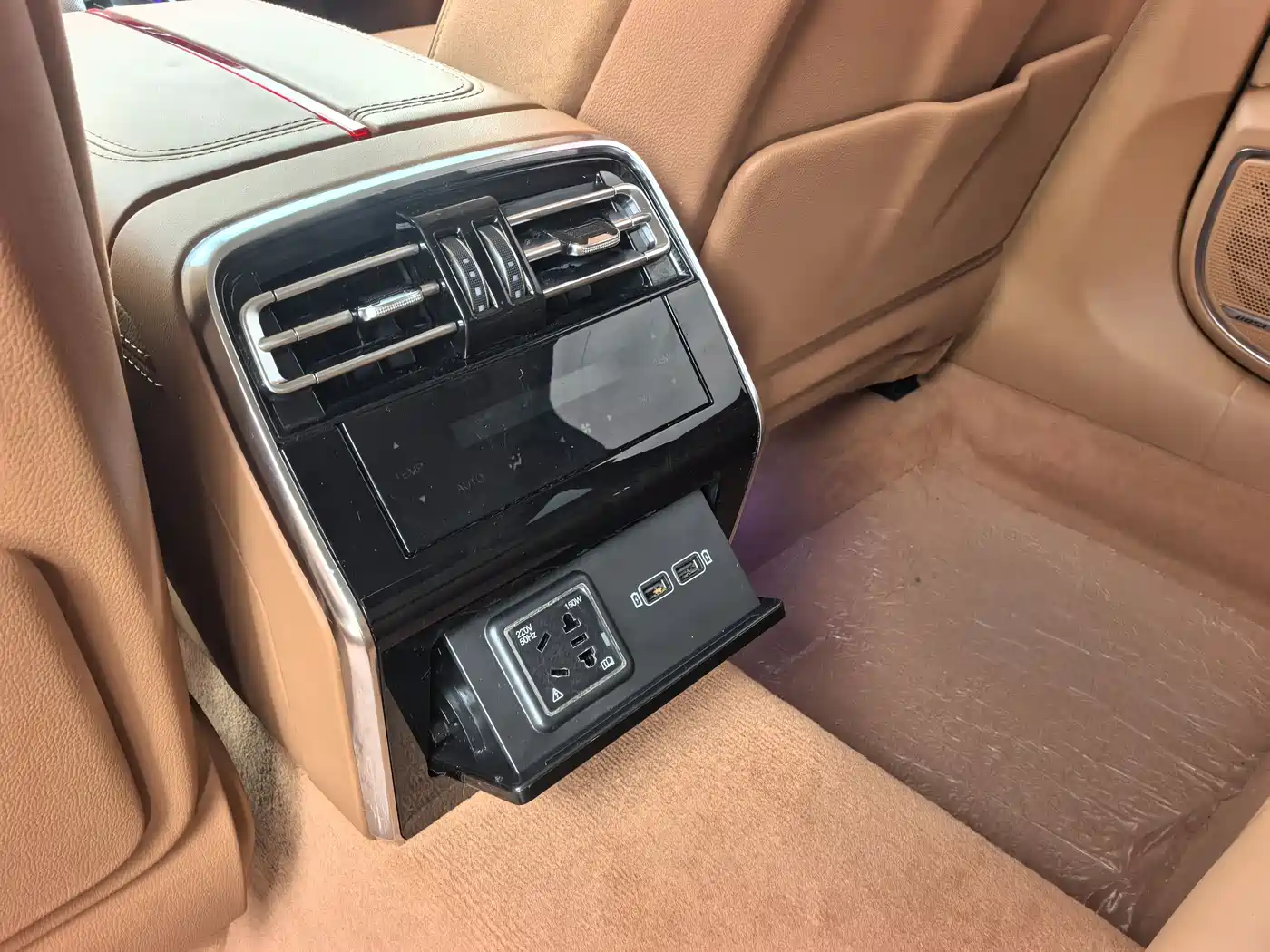 Hongqi H9 2020 2.0T Smart Connection Qi Chang Edition фото 6