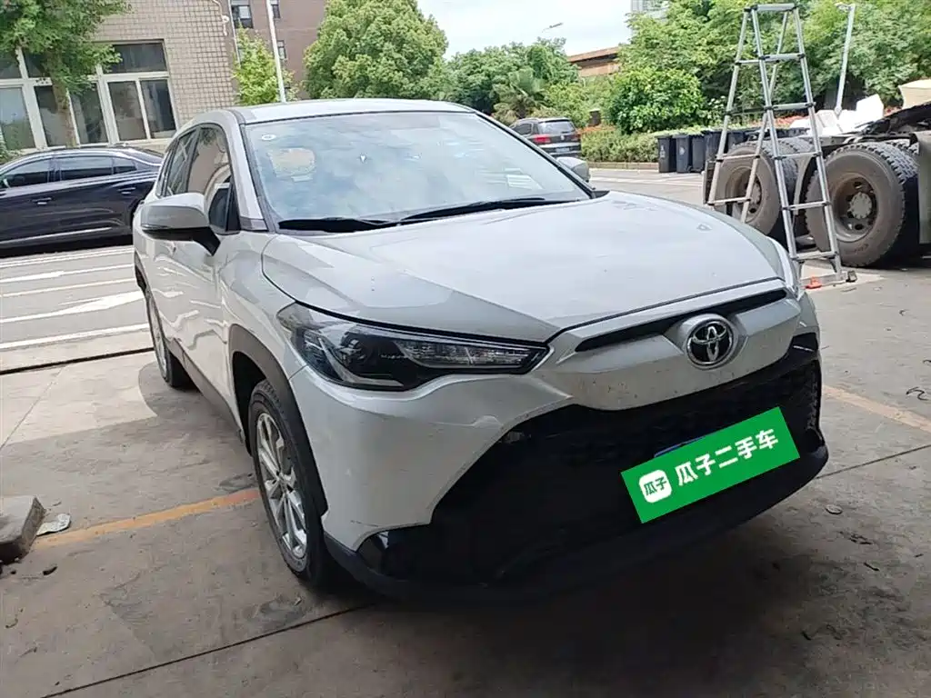 Toyota Frontlander 2024 2.0L CVT Elite Plus Edition фото 4