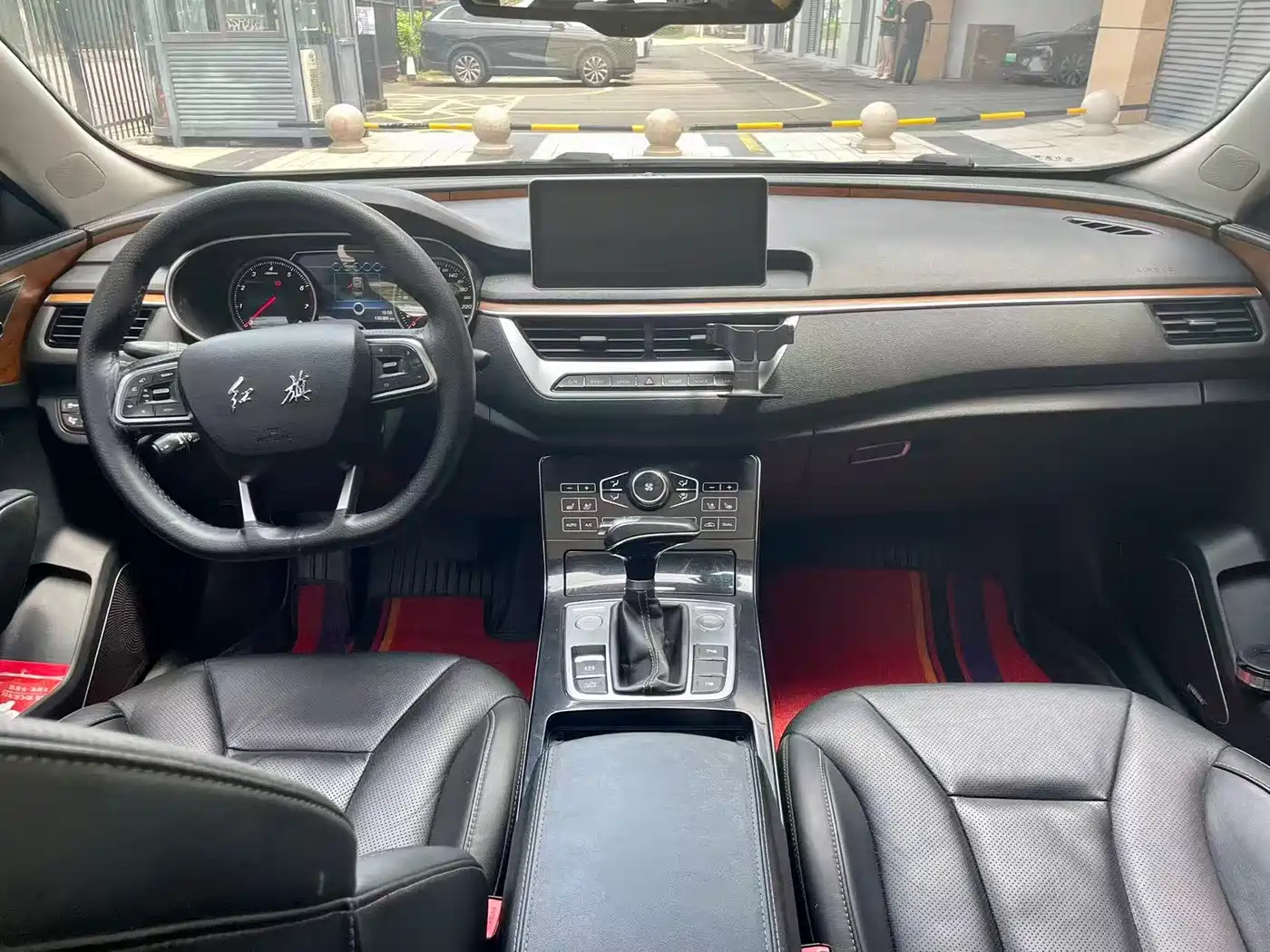 Hongqi H5 2018 30TD Smart Connected Royal Edition фото 6