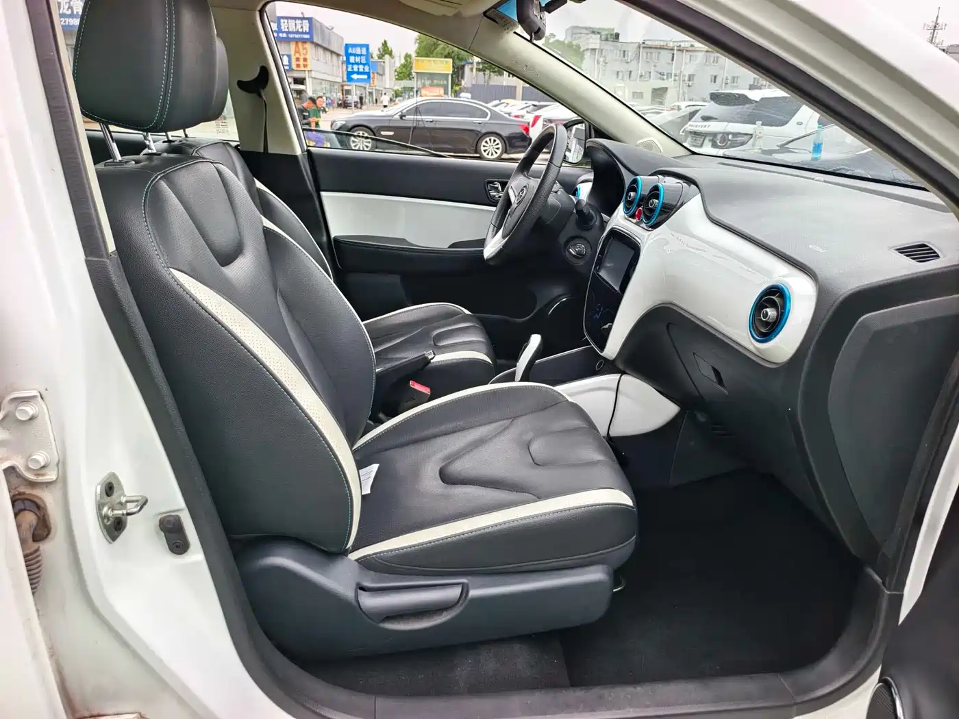 JAC Motors JAC iEV 2015 2015 iEV5