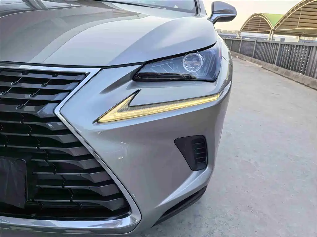 Lexus NX 2017 200 FWD Sharp Edition фото 13