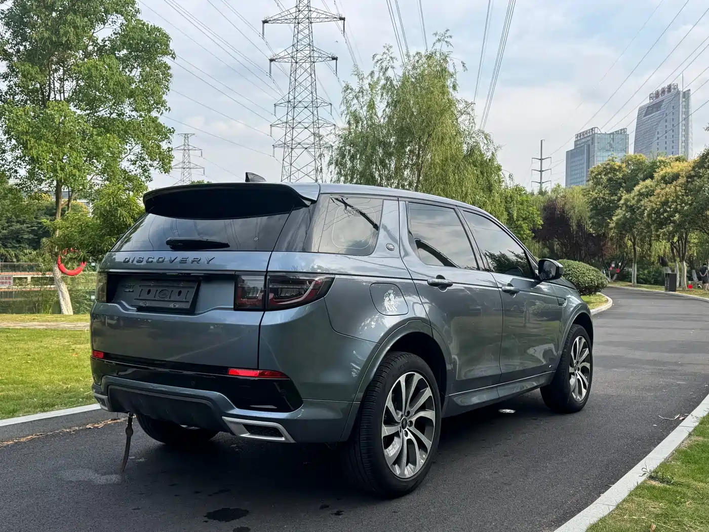 LAND ROVER DISCOVER SPORTS