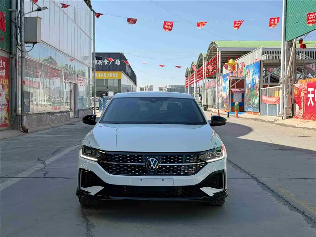 Volkswagen Lavida 2023 300TSI DSG Starlight Full Comfort Edition фото 2