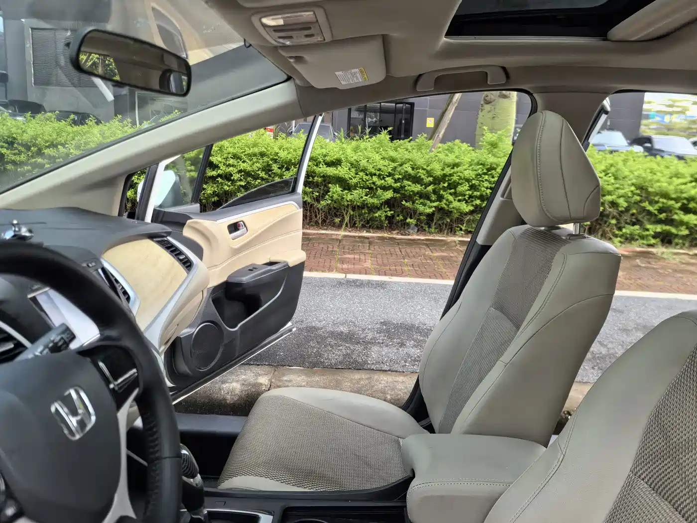Honda Jade 2014 2014 1.8L Automatic Comfort Elite 5-seater