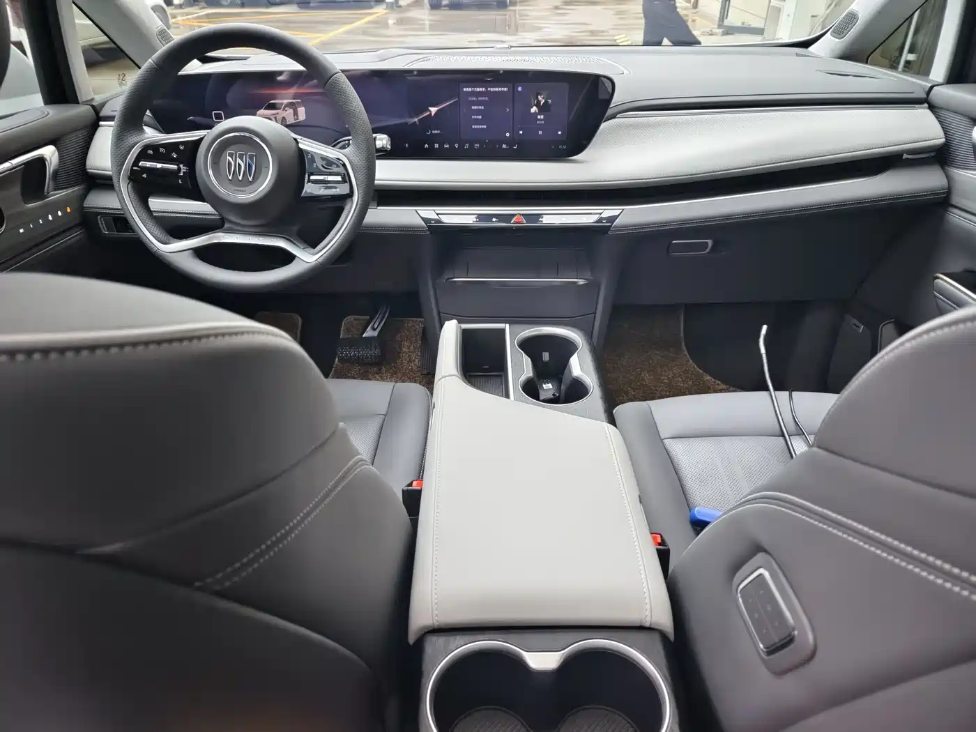 Buick GL8 2026 Luzun Premium Edition фото 15