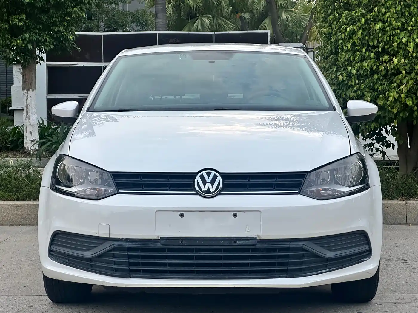 Volkswagen Polo 2016 1.4L Manual Trend фото 2
