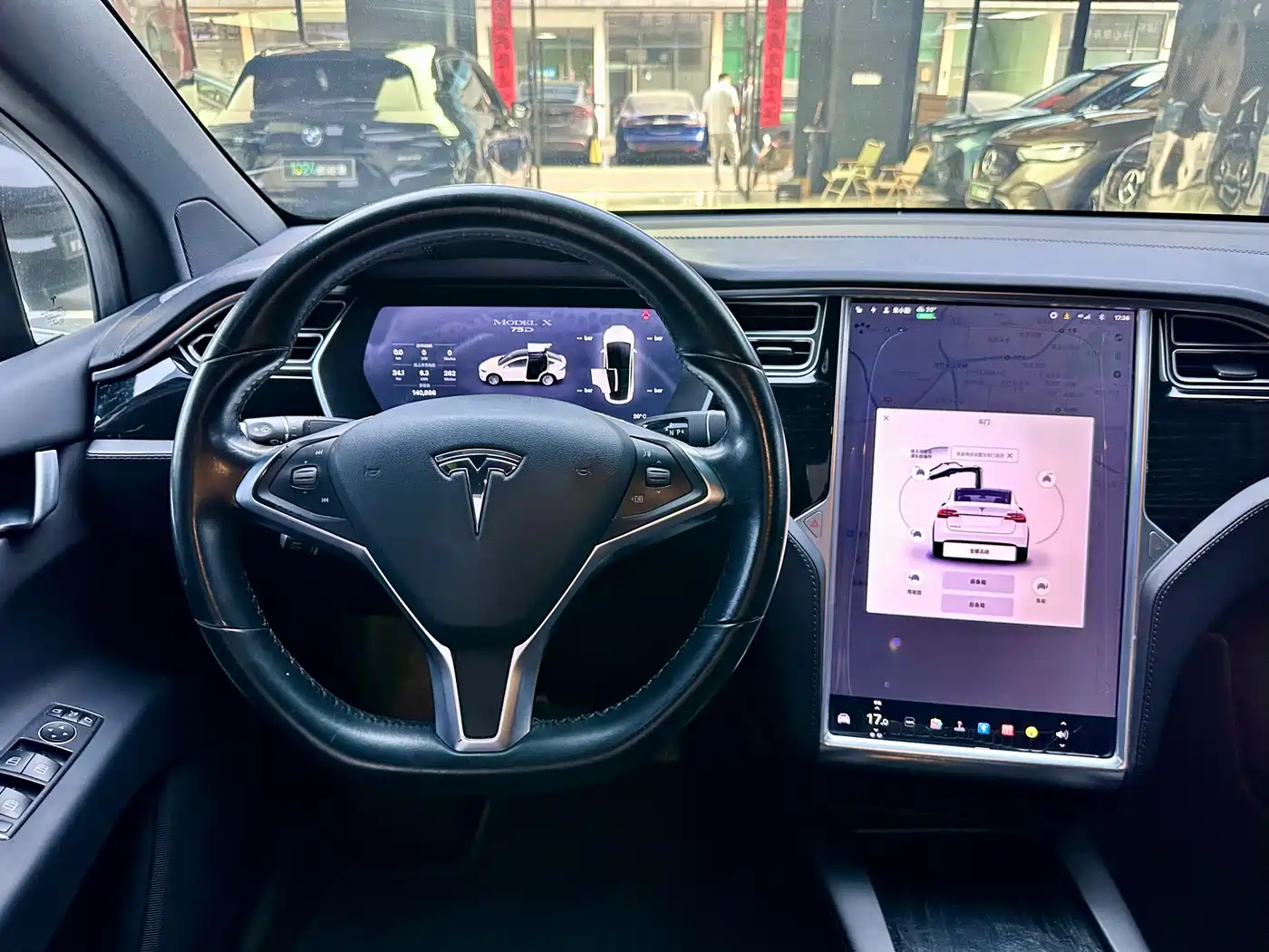 TESLA MODEL X