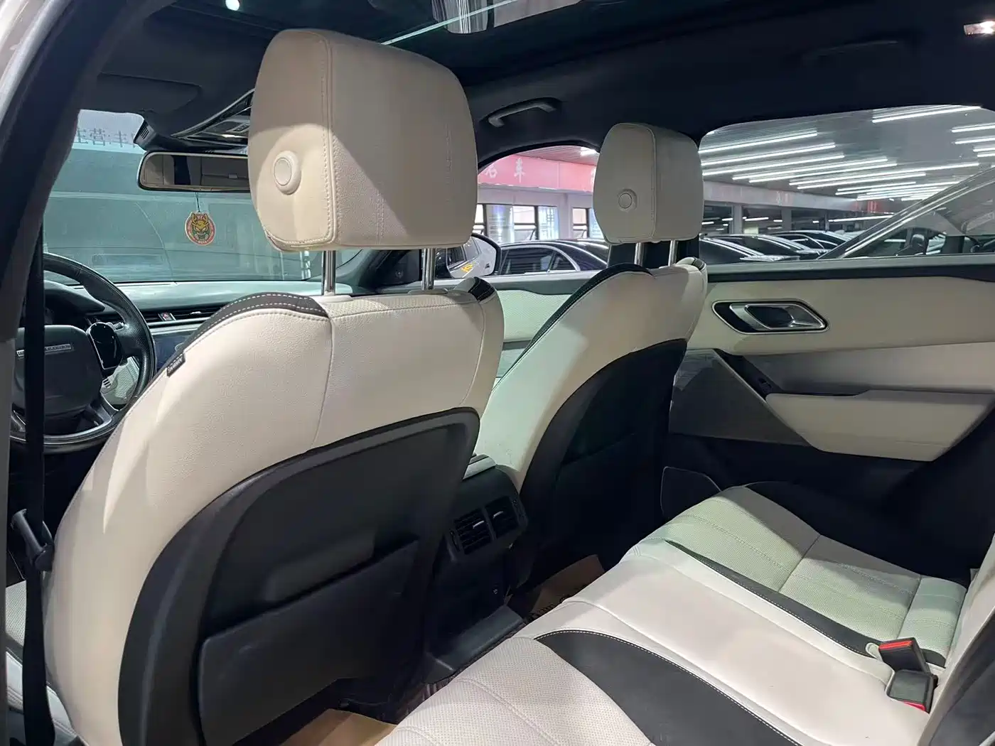 Land Rover Range Rover Velar 2018 P380 R-DYNAMIC SE фото 16