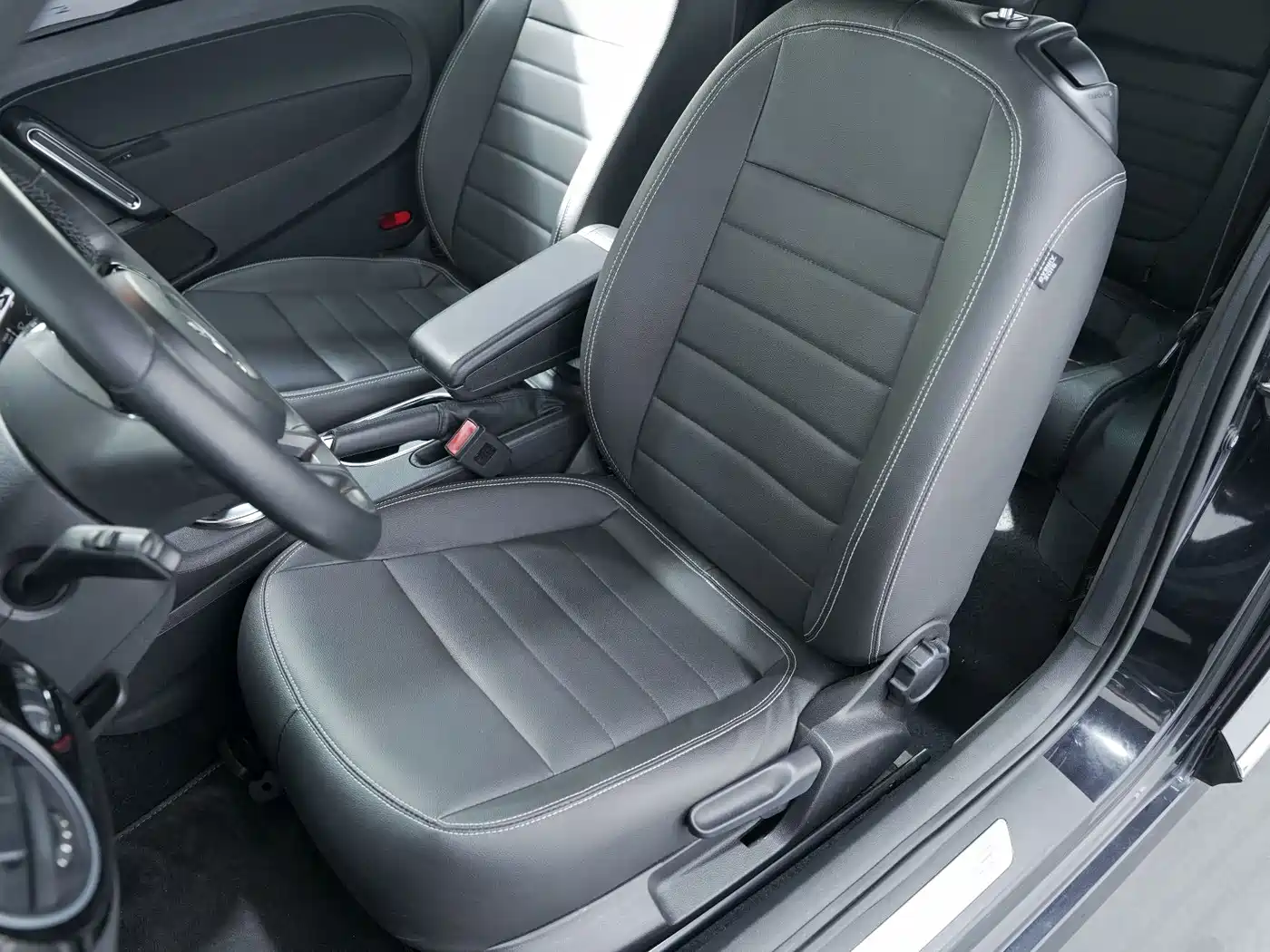 Volkswagen Beetle 2014 1.4TSI Fashion Edition фото 13