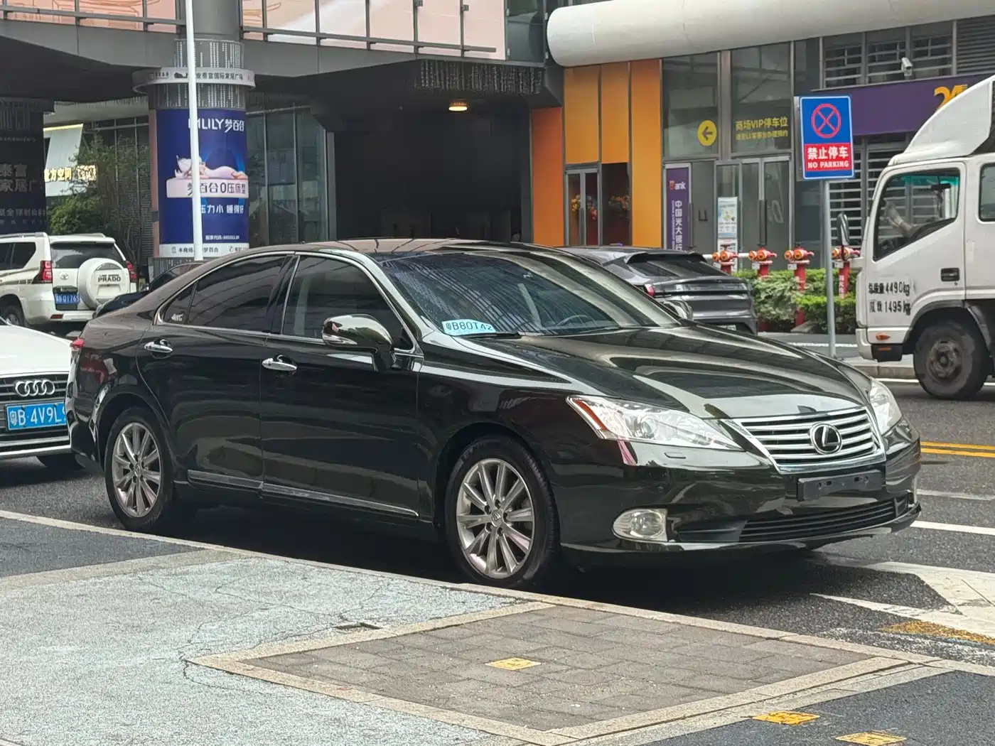Фото 3 - Lexus ES