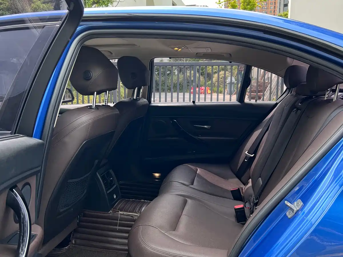 BMW 1 Series 2020 Model 125i Leading M Sport Package фото 8
