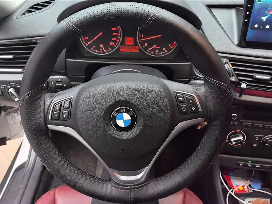 BMW X1 2015 Model sDrive18i Fashion Advanced Edition фото 15