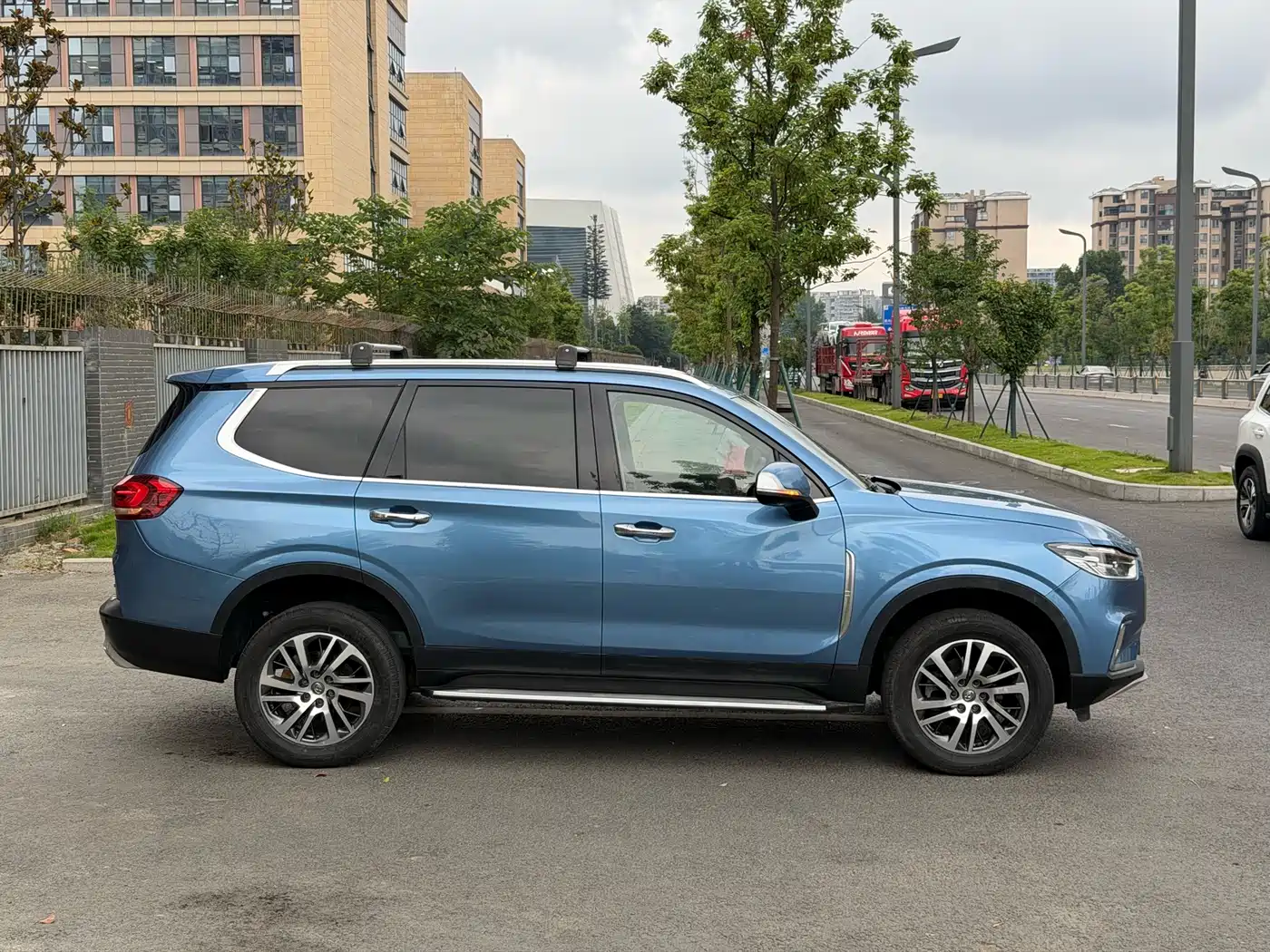 SAIC Maxus D90 2017 2.0T Automatic 4WD Sirius фото 25