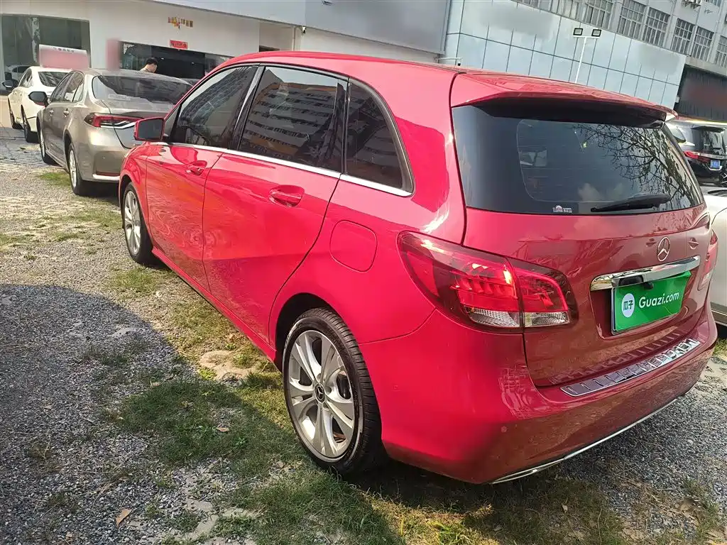 Mercedes-Benz B-Class 2017 B 200 Dynamic фото 23
