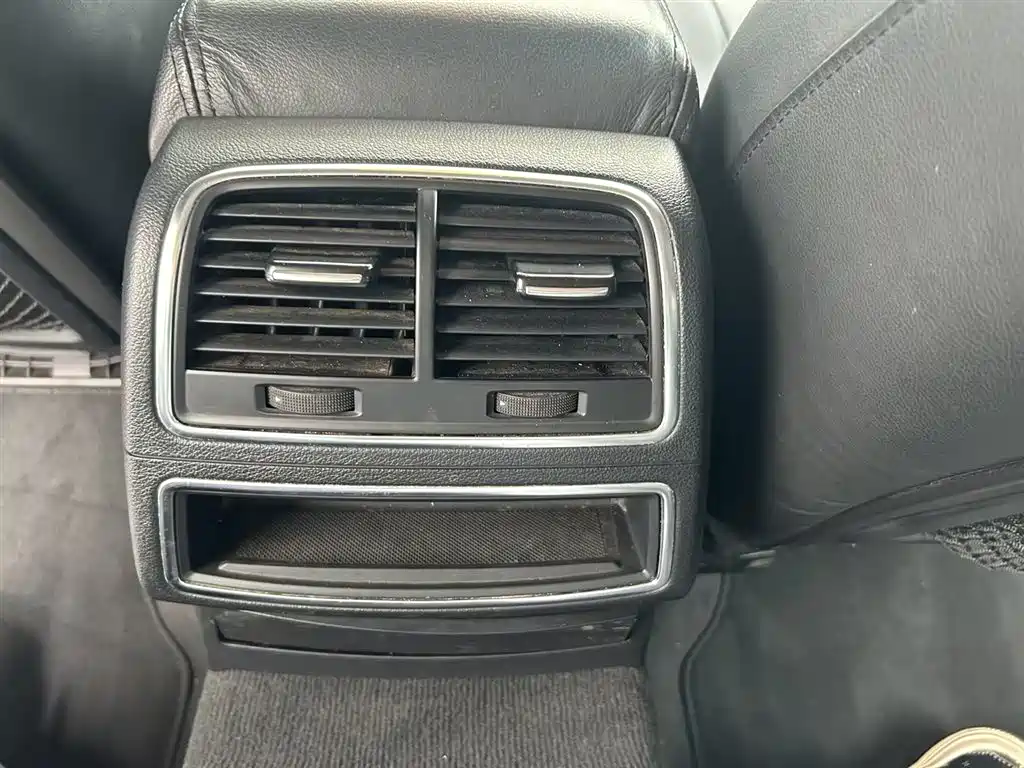 Audi A6L 2012 TFSI Standard фото 12