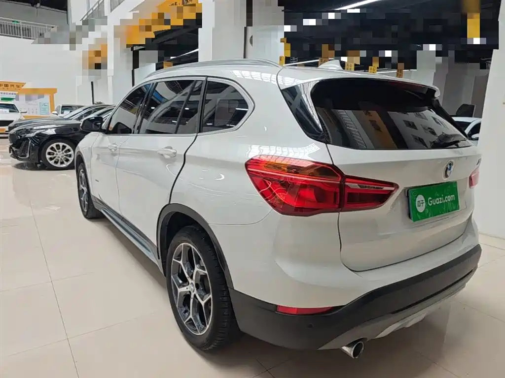 BMW X1 2018 sDrive18Li Premium Model фото 5