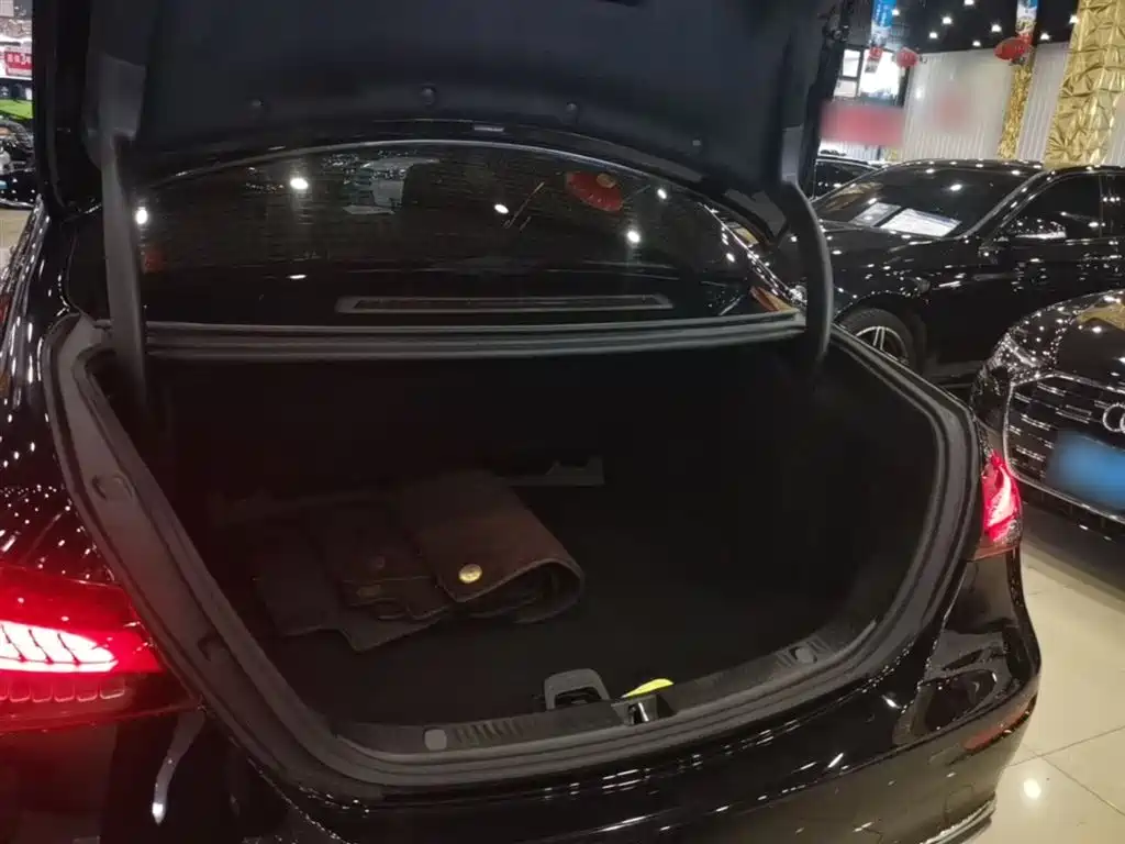 Mercedes-Benz E-Class 2022 Second Facelift E 300 L Luxury фото 19
