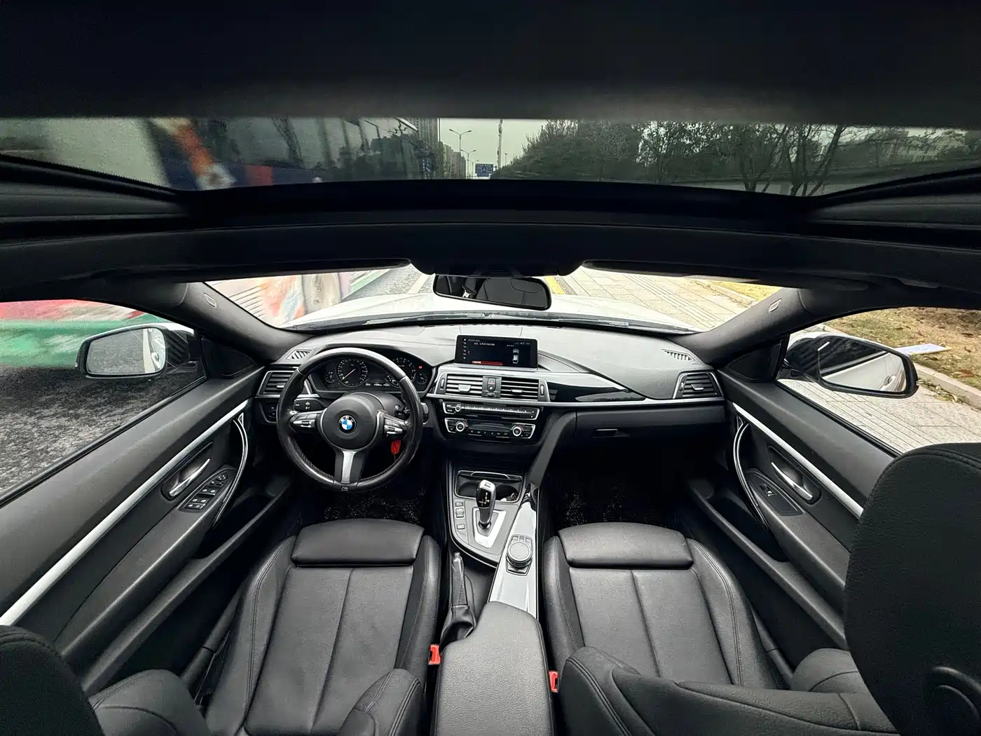 BMW 3 Series GT 2019 320i M Sport Package фото 15
