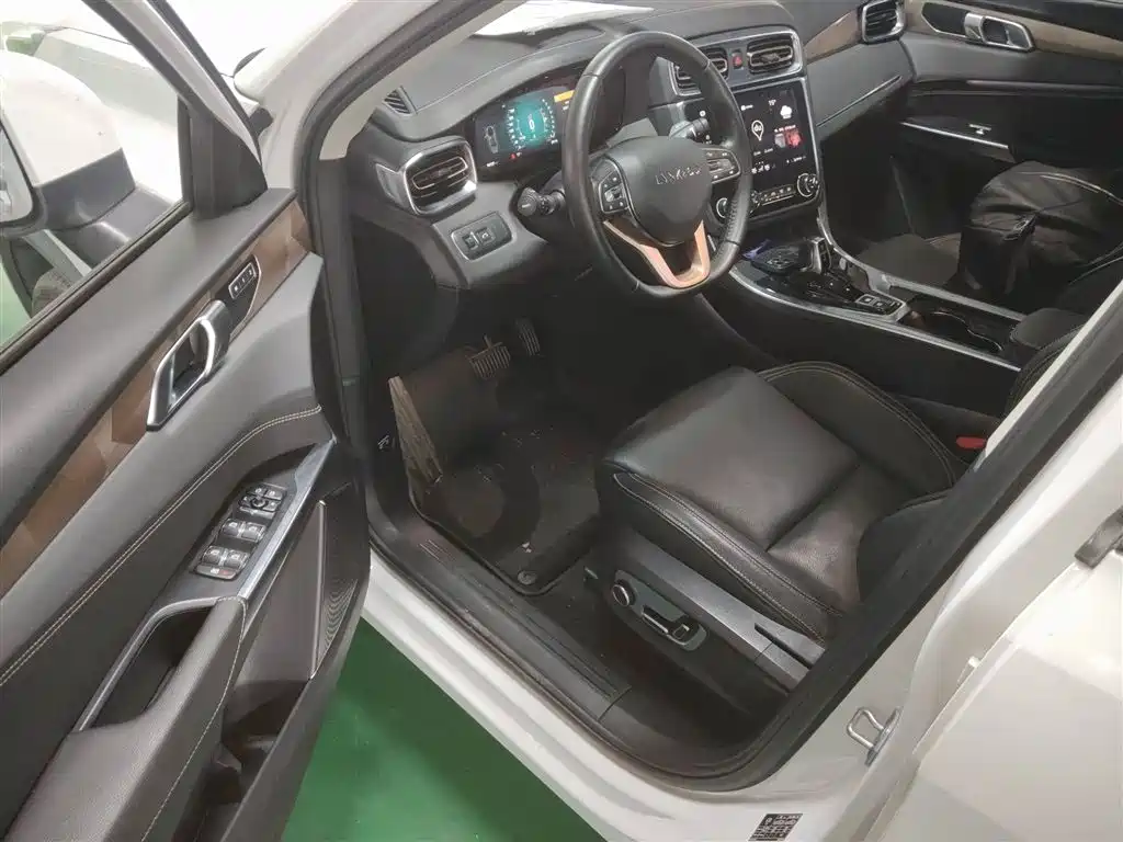 Lynk & Co 01 2019 2.0T 2WD Type Pro Version China V фото 12