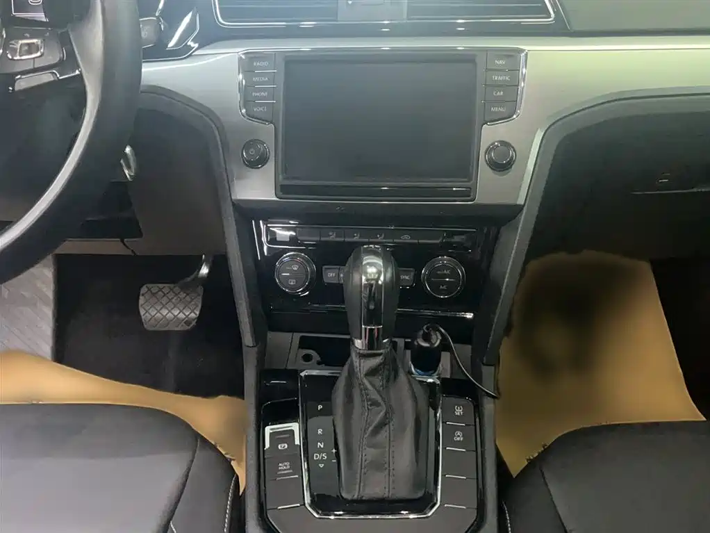 Volkswagen Lamando 2018 280TSI DSG Comfort Edition фото 8