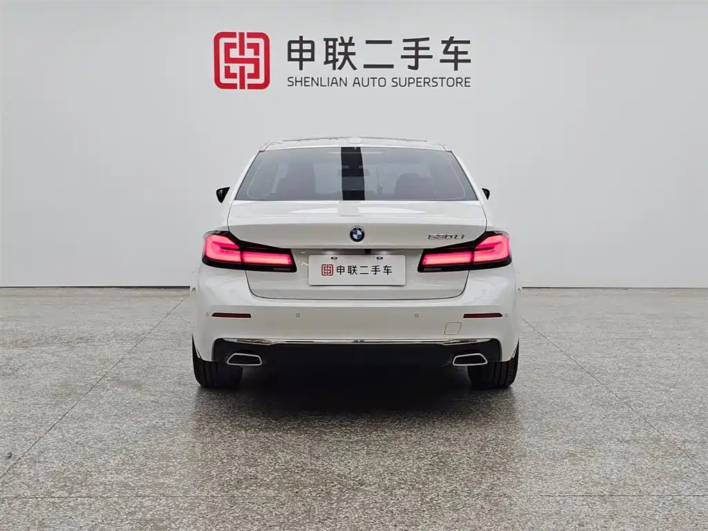 BMW 5 Series 2023 530Li Leading Luxury Package фото 2