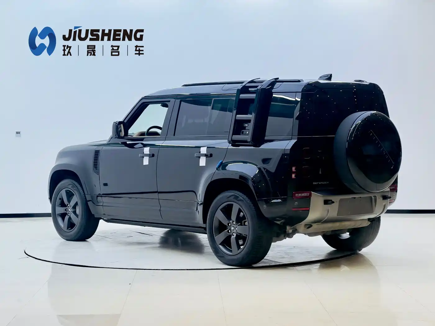 Land Rover Defender 2024 110 3.0T P400 X-DYNAMIC HSE фото 2