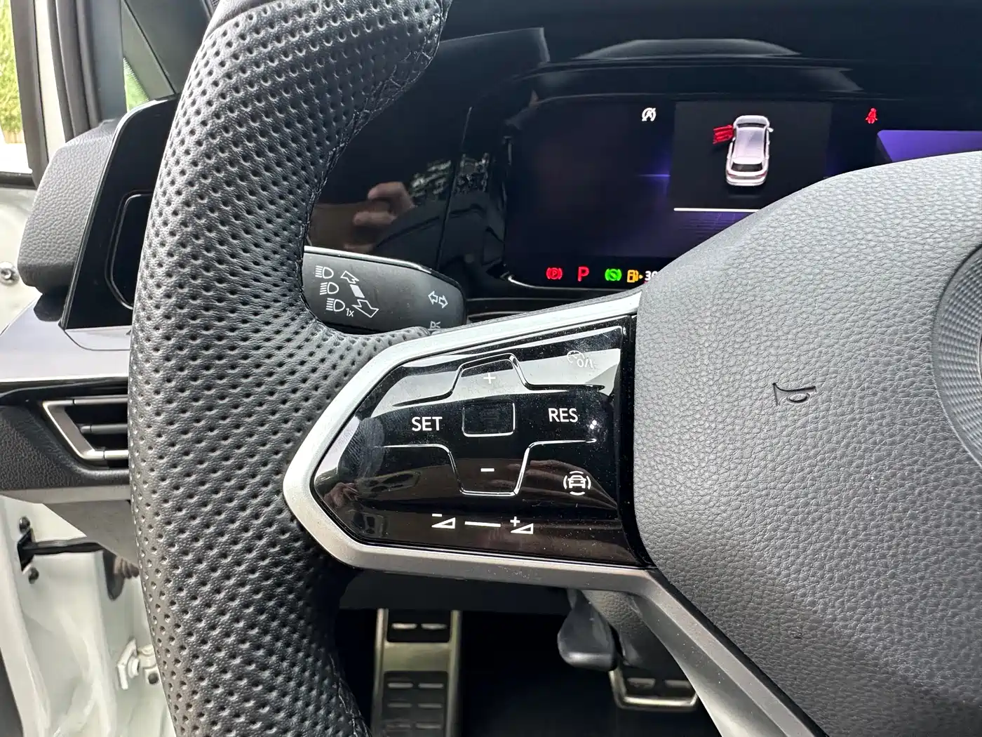 Volkswagen Golf 2023 Facelift 280TSI DSG R-Line Lite фото 8