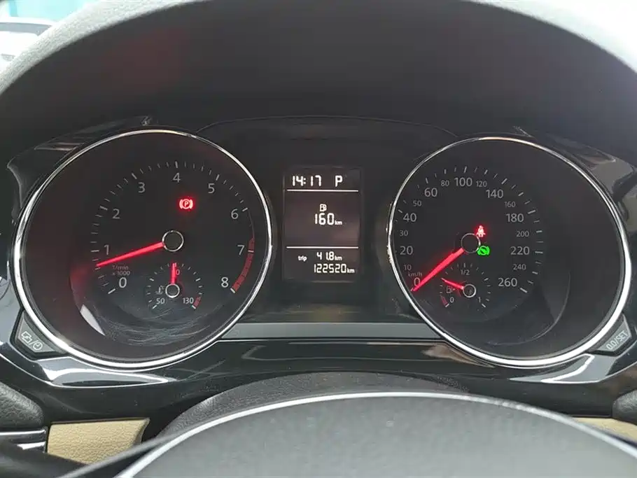 Volkswagen Sagitar 2015 230TSI Automatic Comfort фото 14