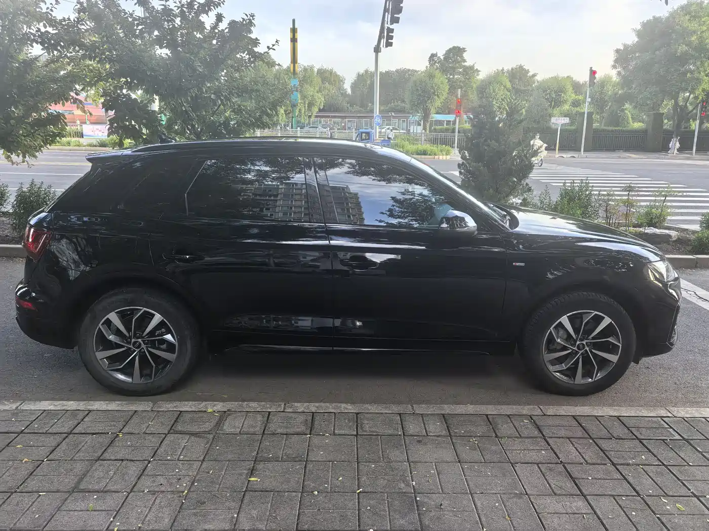 Audi Q5L 2022 40T Luxury Dynamic фото 4