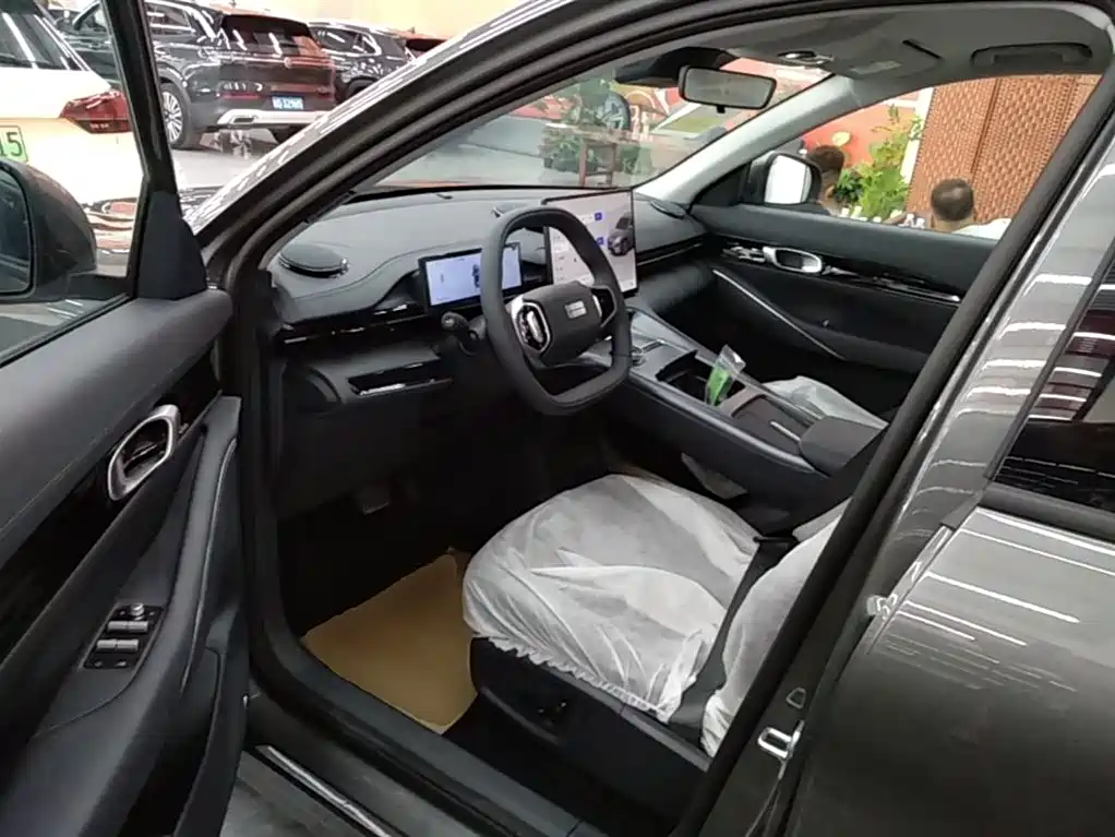 Geely Galaxy Galaxy E5 2026 530km Voyager Edition фото 15