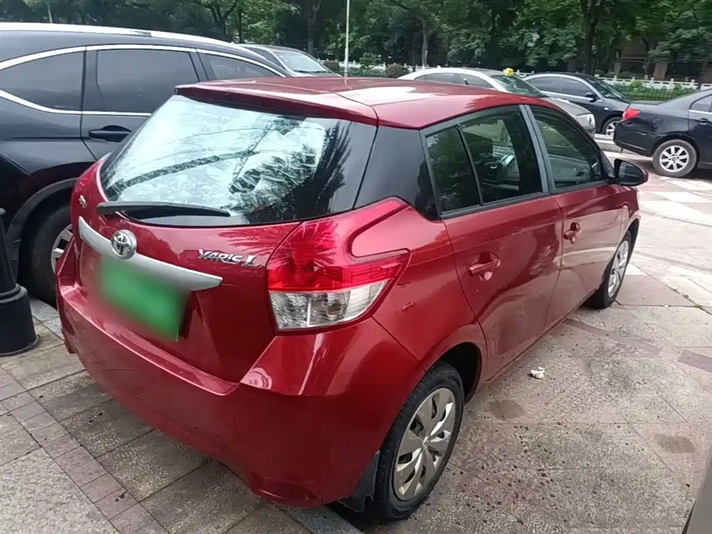 Toyota YARiS L Zhi Xuan 2015 1.5E Auto Charming Edition фото 7