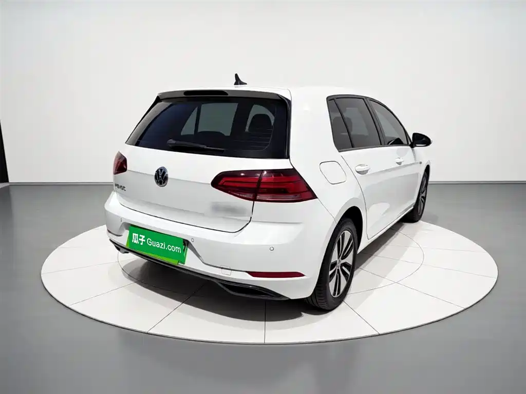 VOLKSWAGEN GOLF*PURE ELECTRICITY