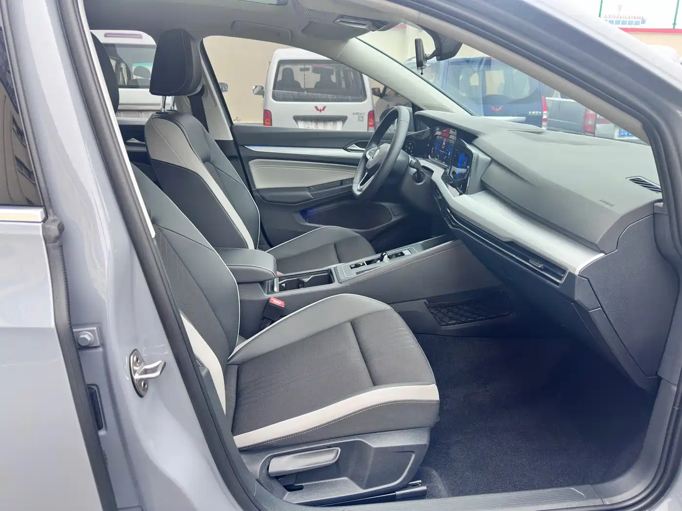 Volkswagen Golf 2021 280TSI DSG Pro фото 12