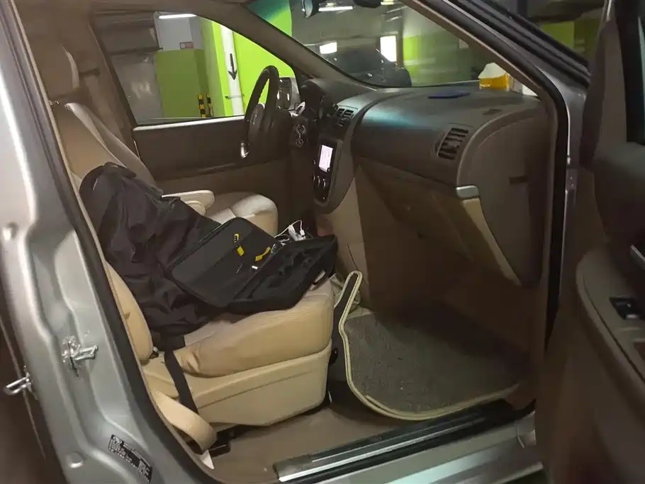 Buick GL8 2014 2.4L Classic Edition фото 8