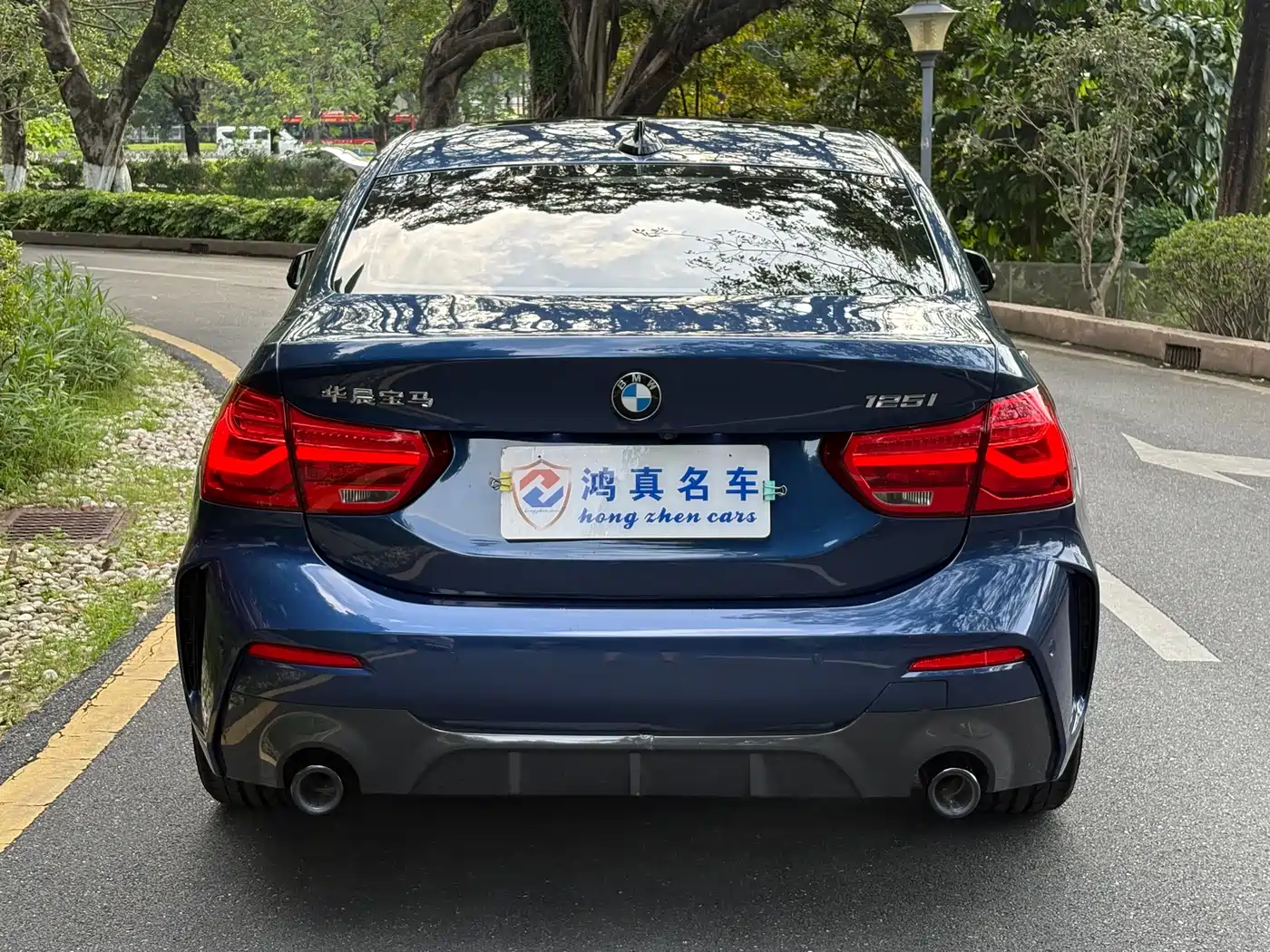 BMW 1 Series 2021 125i M Sport Black Night Edition фото 4