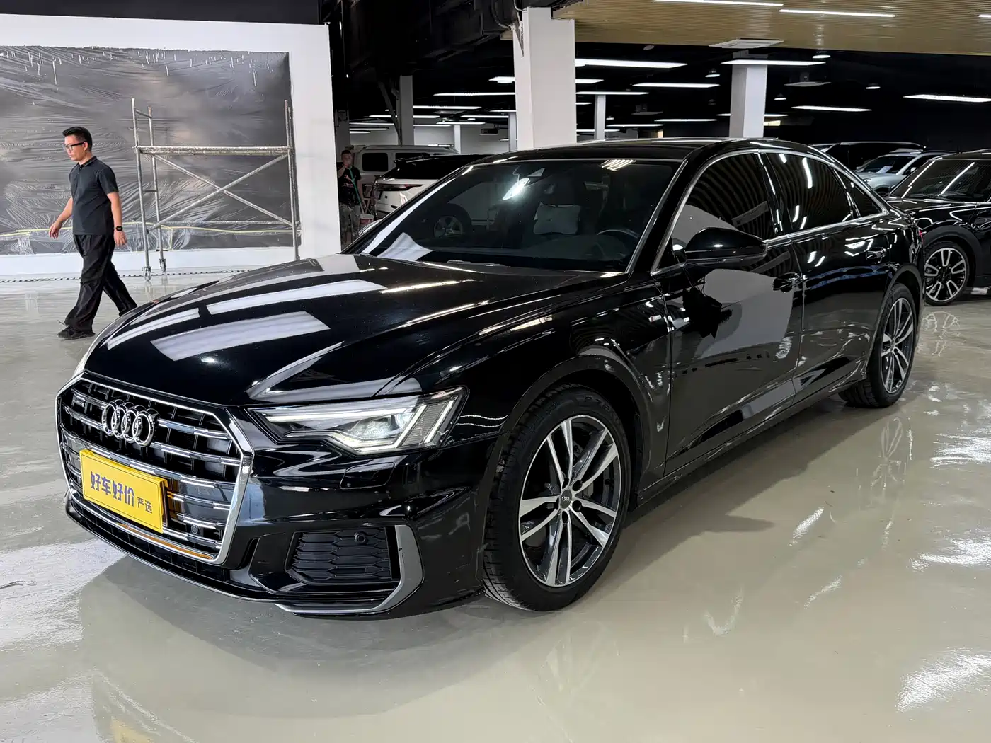 Audi A6L 2021 40 TFSI Luxury Sport фото 3