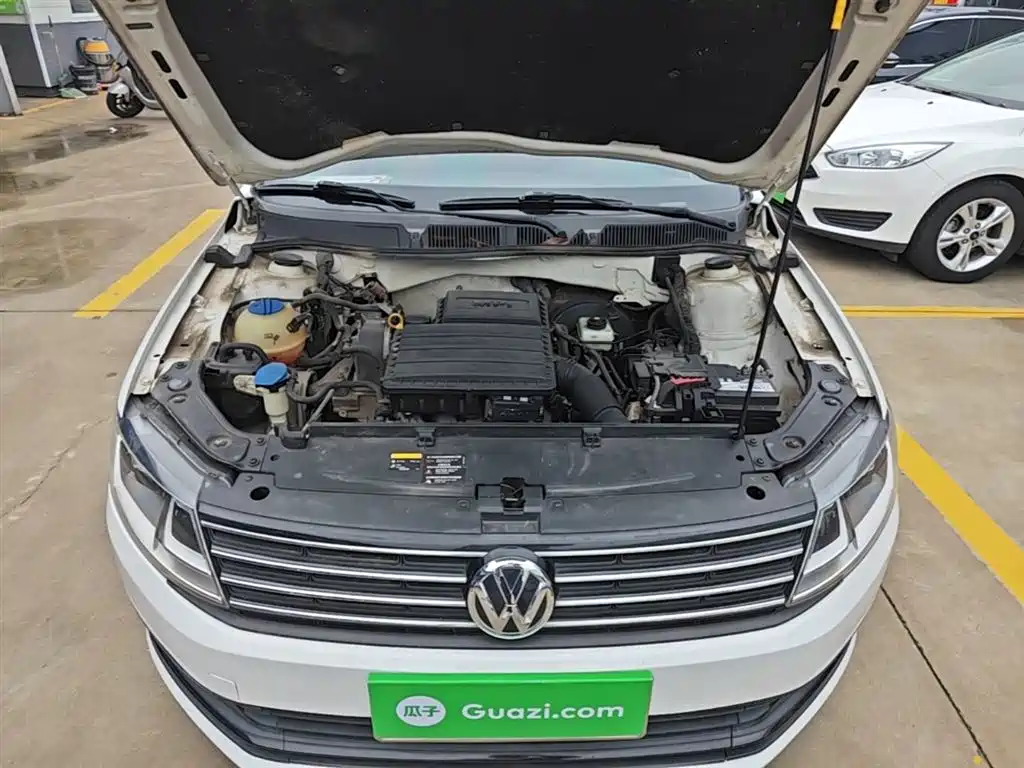 Volkswagen Lavida 2015 1.6L Automatic Trend Edition фото 20