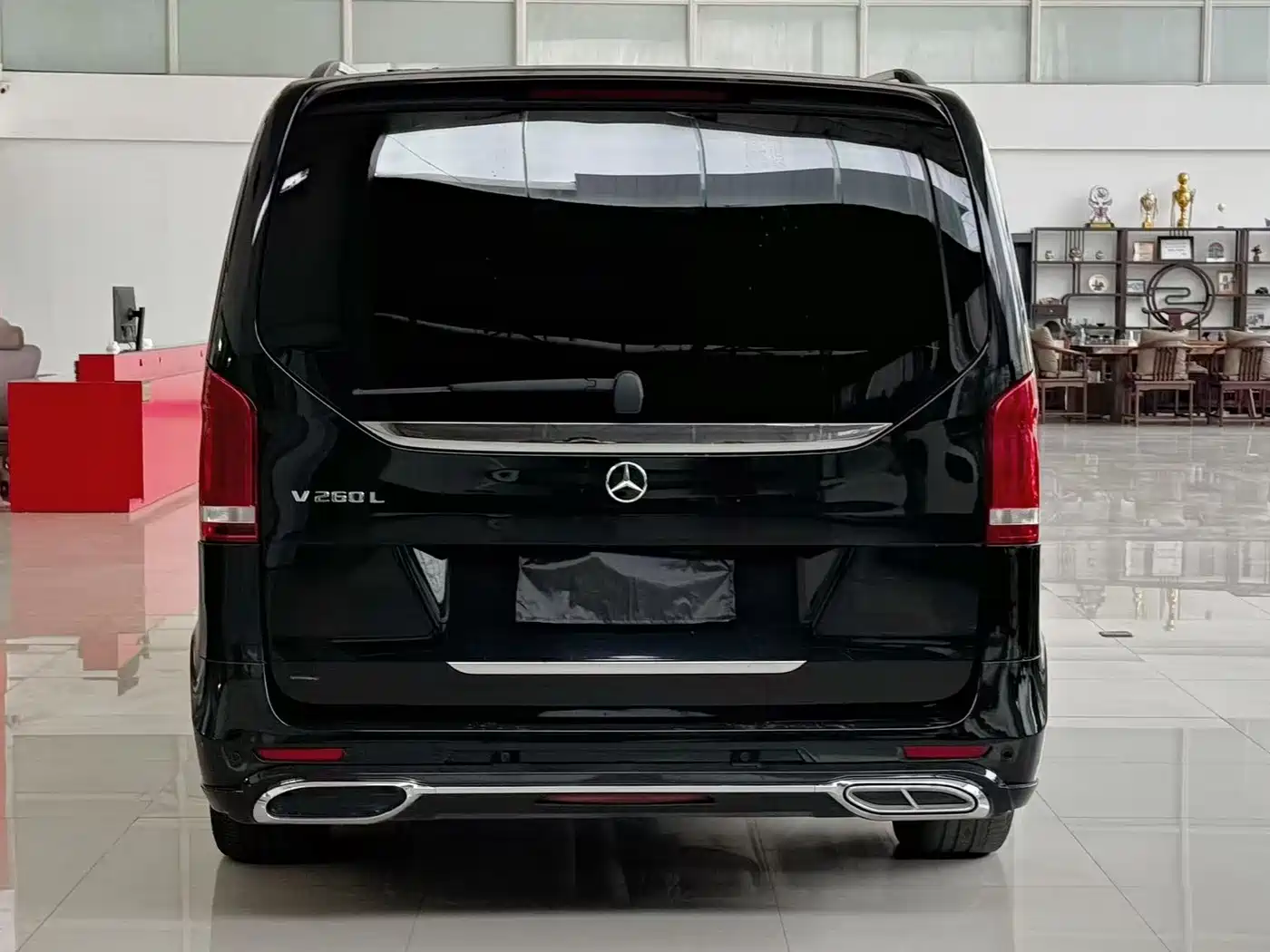 Фото 5 - Mercedes-Benz V-Class