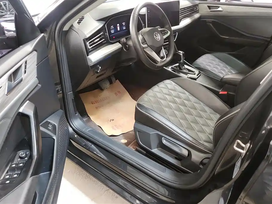 Volkswagen Sagitar 2023 300TSI DSG Surpassing Edition фото 9