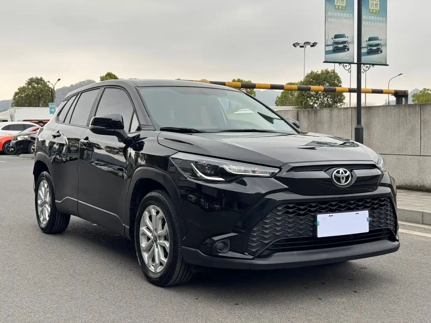 Toyota Frontlander 2024 2.0L CVT Elite Edition фото 3
