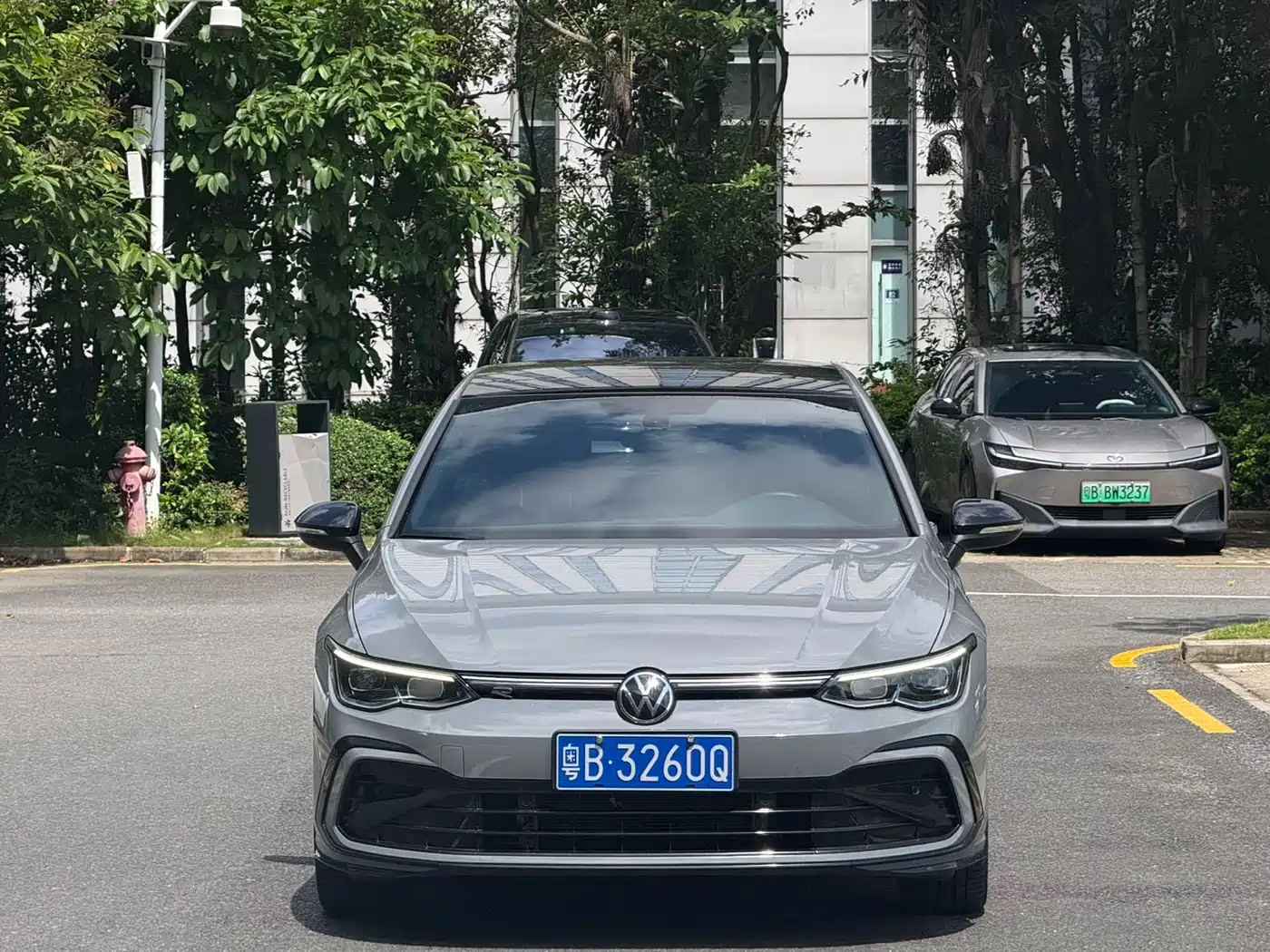 Volkswagen Golf 2023 Facelift 280TSI DSG R-Line Lite фото 2