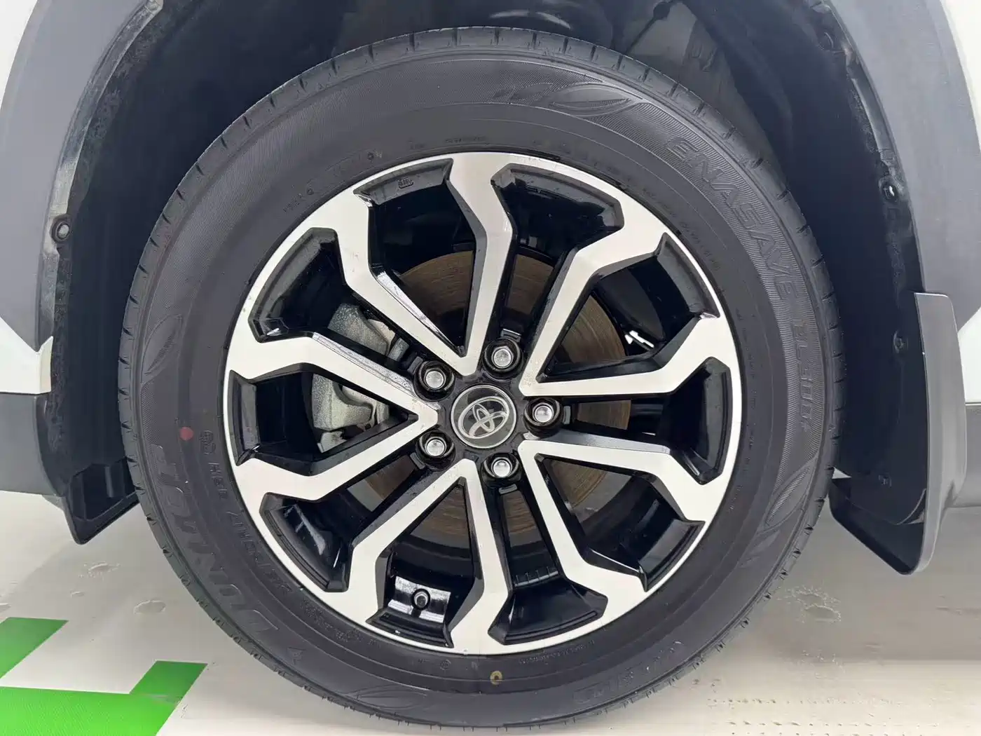 Toyota Frontlander 2022 2.0L CVT Luxury Edition фото 8