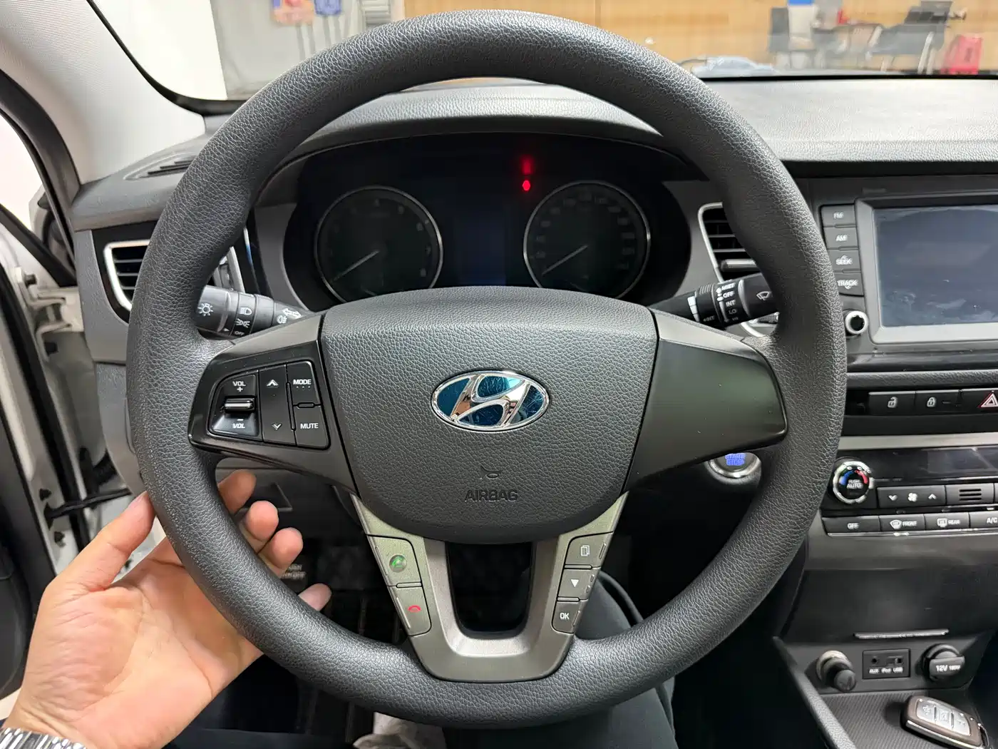 Hyundai Mistra 2016 1.8L Automatic Smart GLS фото 10