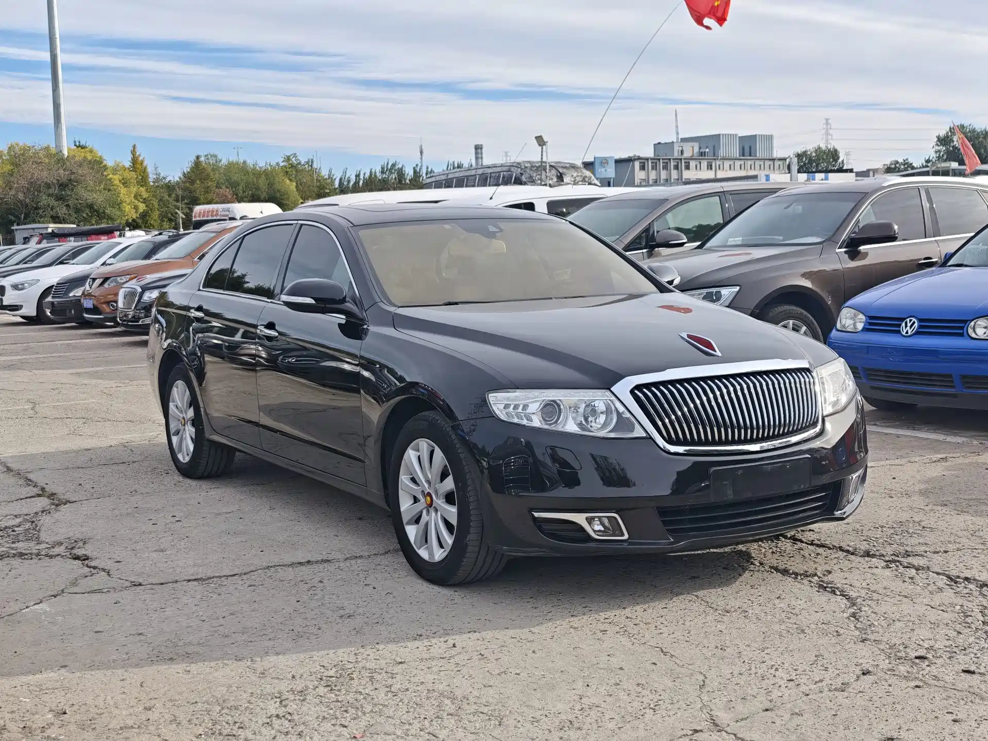 Фото 5 - Hongqi H7
