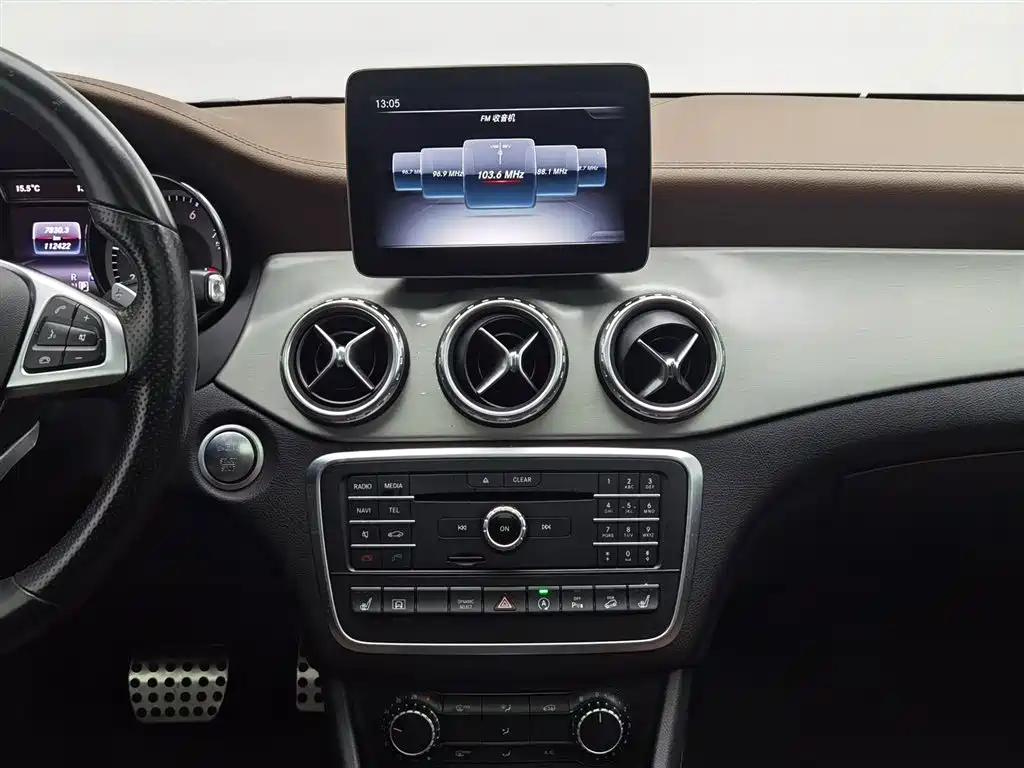 Mercedes-Benz GLA 2016 GLA 260 4MATIC Sport фото 12