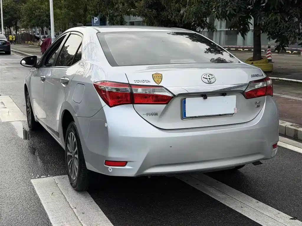 Toyota Corolla 2017 Facelift 1.2T S-CVT GL фото 25